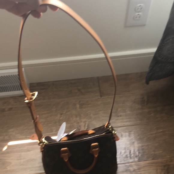 Louis Vuitton speedy 25 with crossbody strap like new - Picture 2 of 8